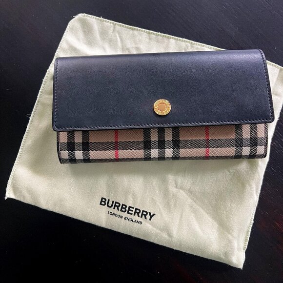 Burberry Wallet - Picture 1 of 4
